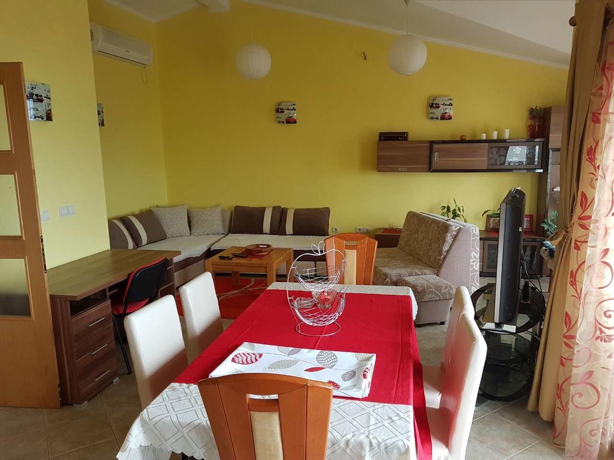 Porodicni Apartman Χέρτσεγκ Νόβι Εξωτερικό φωτογραφία